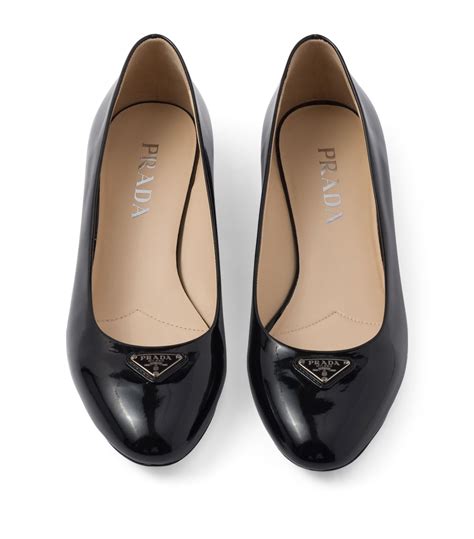 prada ballerinas schwarz|prada ballerina flats.